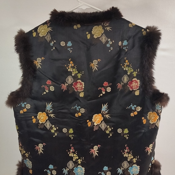 Women's Medium Brown Fur Vest - Picture 5 of 7